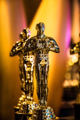 Oskary Filmowe 2024: Kompleksowy przegląd nominacji i prognoz